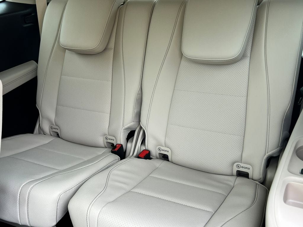 New 2026 Mercedes-Benz GLS 450 4MATIC image 8