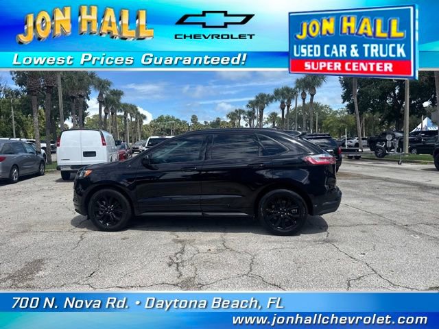 Used 2024 Ford Edge SE w/ Black Appearance Package image 5