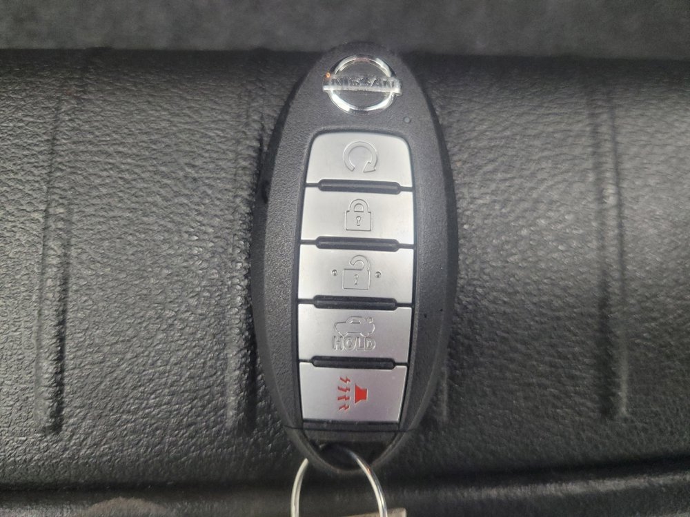 Used 2023 Nissan Sentra SR w/ Midnight Edition Package FWD image 32