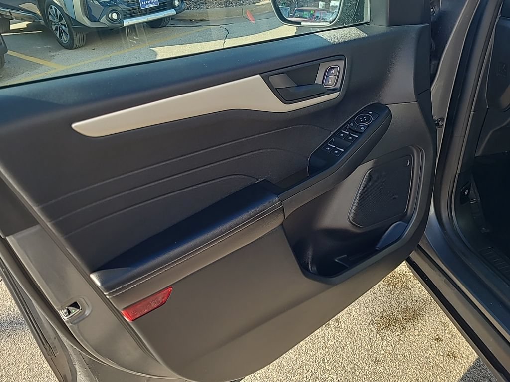 Used 2022 Ford Escape SE AWD/4WD image 11