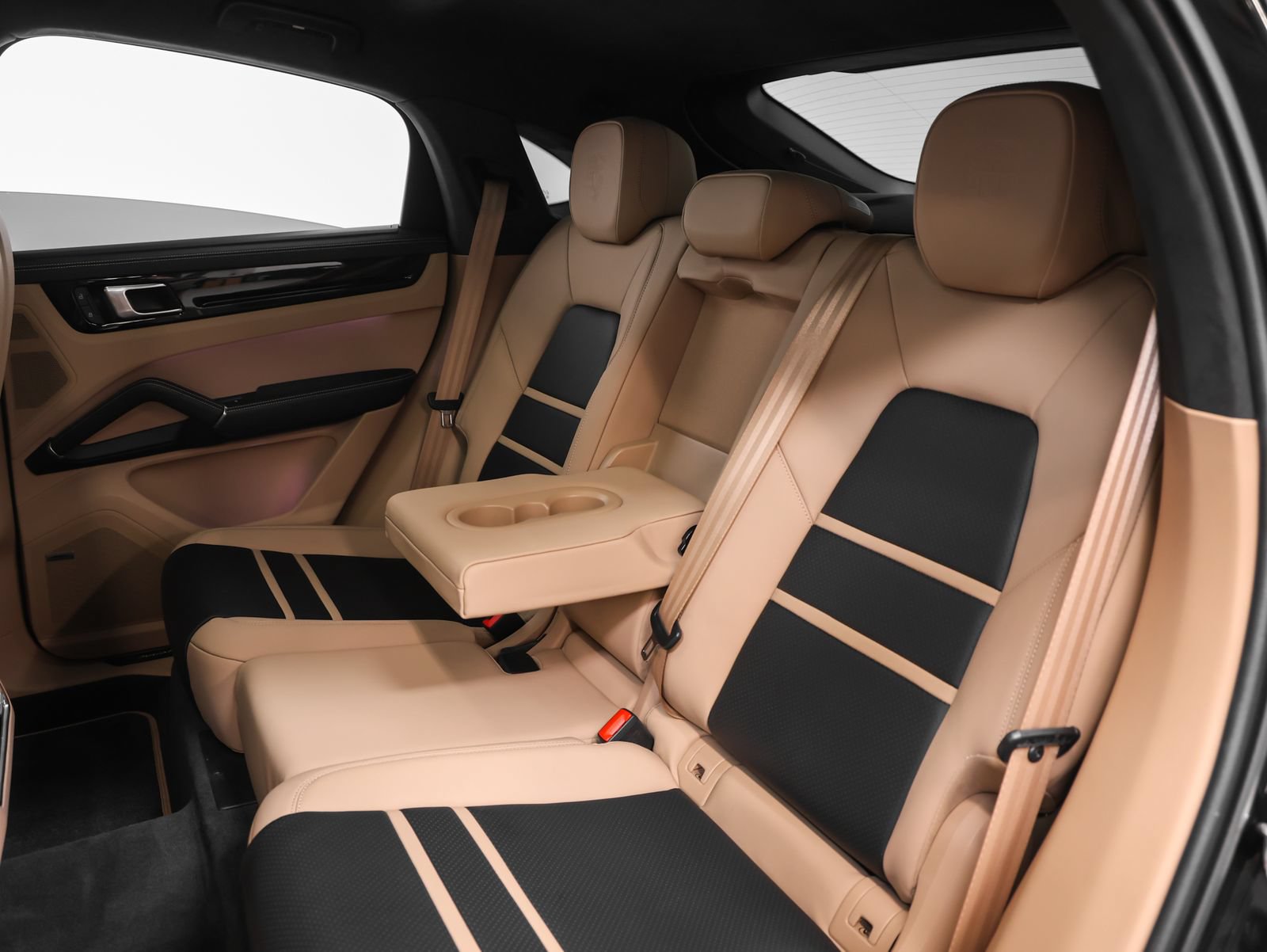 Certified 2023 Porsche Cayenne GTS AWD/4WD image 54