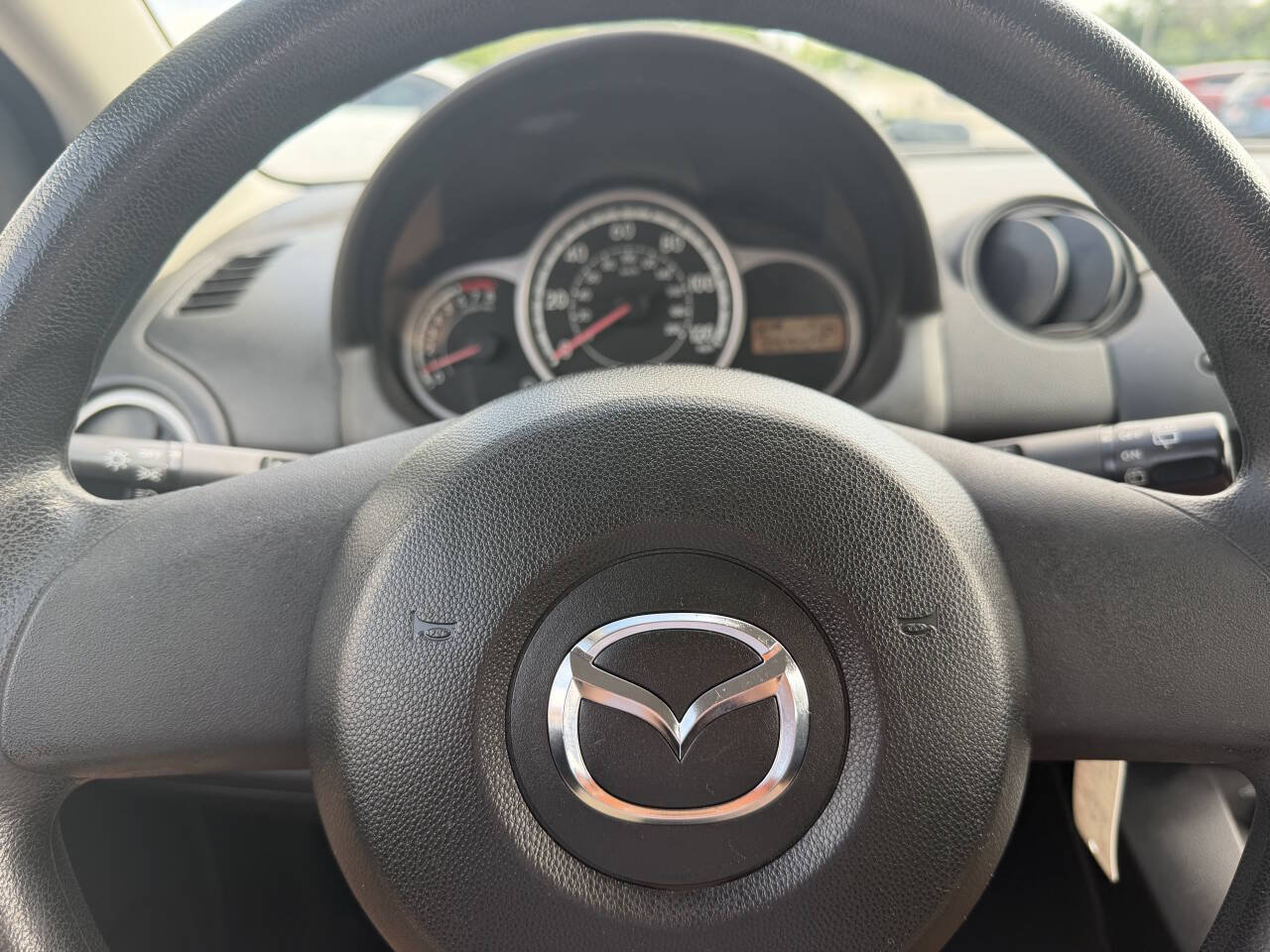 Used 2013 MAZDA MAZDA2 Sport FWD image 22