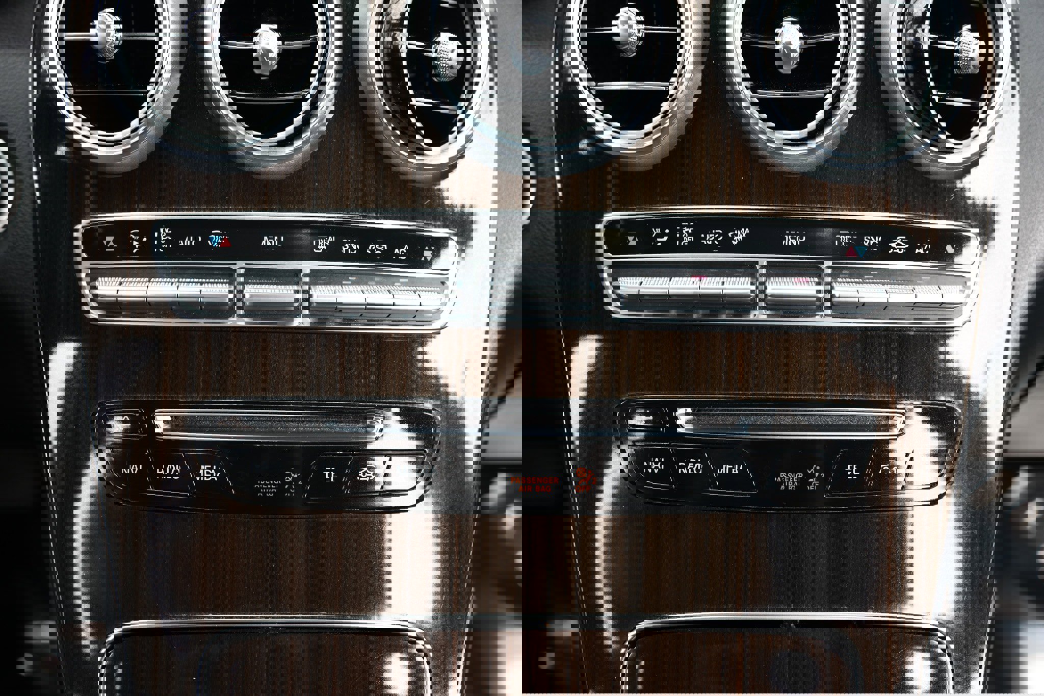 Used 2019 Mercedes-Benz GLC 300 w/ Premium Package image 36