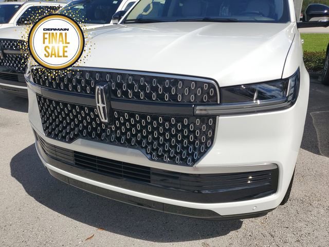 New 2025 Lincoln Navigator Reserve image 11