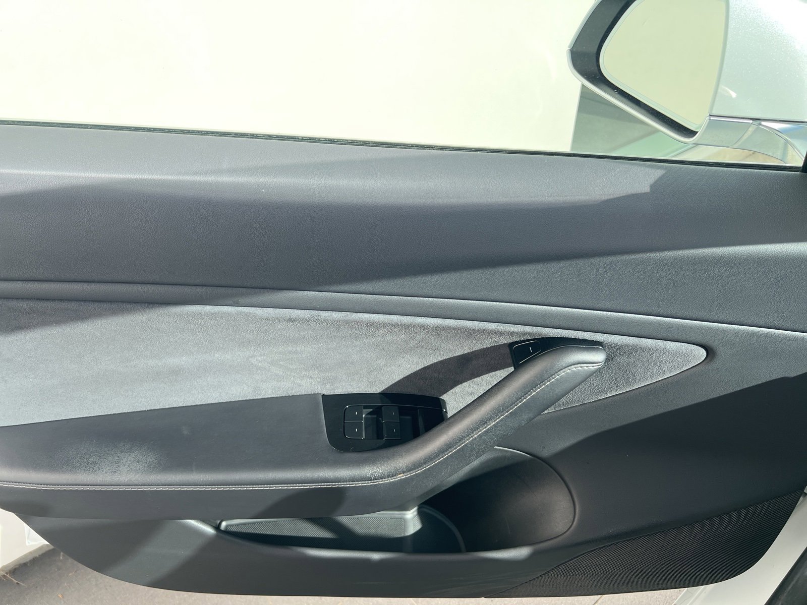 Used 2018 Tesla Model 3 Long Range image 16