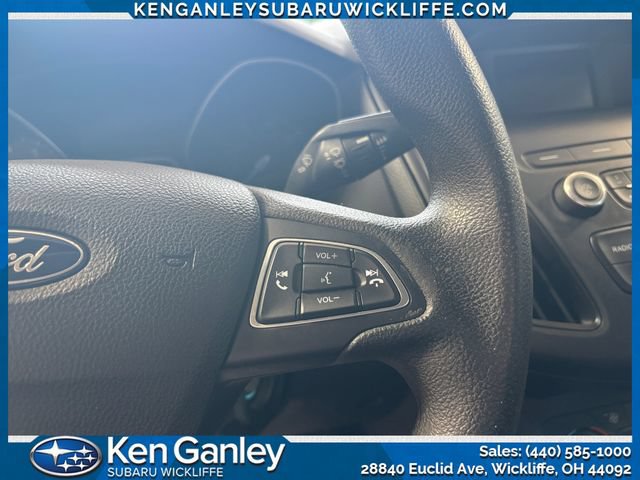 Used 2018 Ford Focus SE w/ SE Appearance Package FWD image 15
