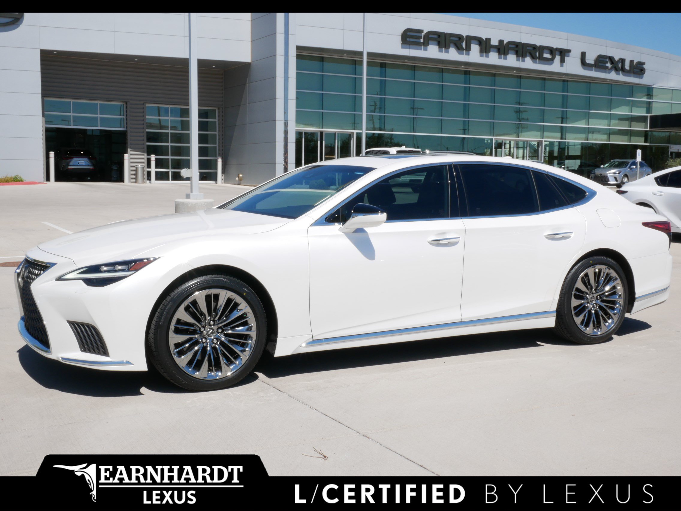Used 2022 Lexus LS 500 w/ Accessory Package (Z1) RWD image 1