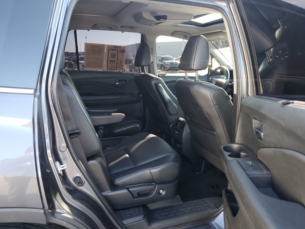 Used 2022 Honda Pilot Elite image 41