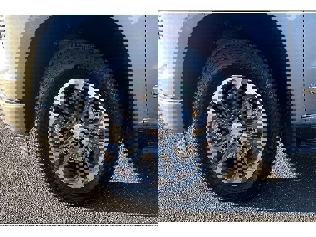 Used 2025 Chevrolet Silverado 1500 High Country w/ Technology Package image 10