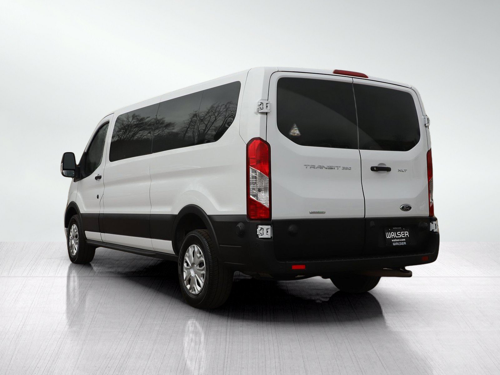 Used 2024 Ford Transit 350 XLT RWD image 3