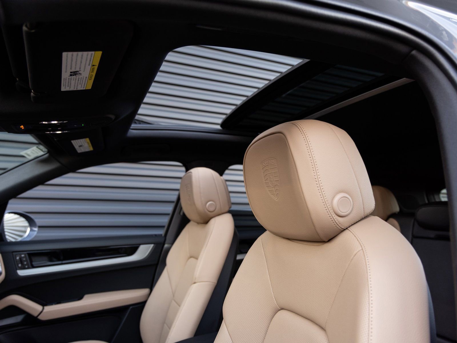 Certified 2026 Porsche Cayenne E-Hybrid image 25