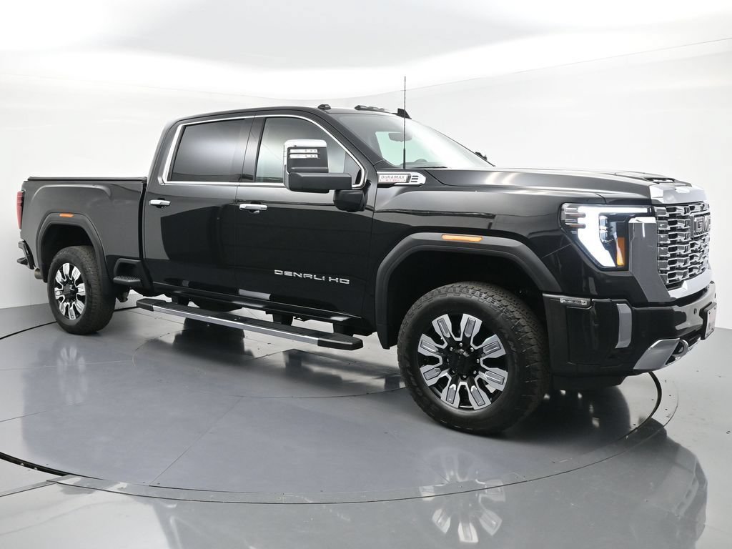 Used 2025 GMC Sierra 3500 Denali w/ Technology Package AWD/4WD image 5