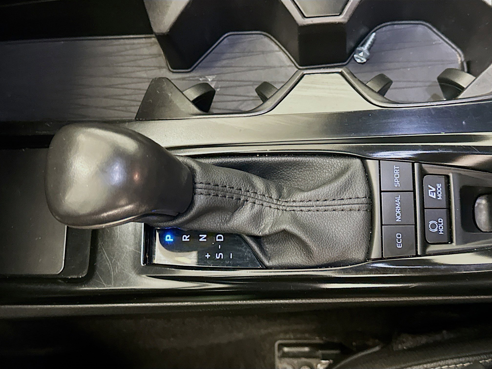 Used 2025 Toyota Camry SE image 25