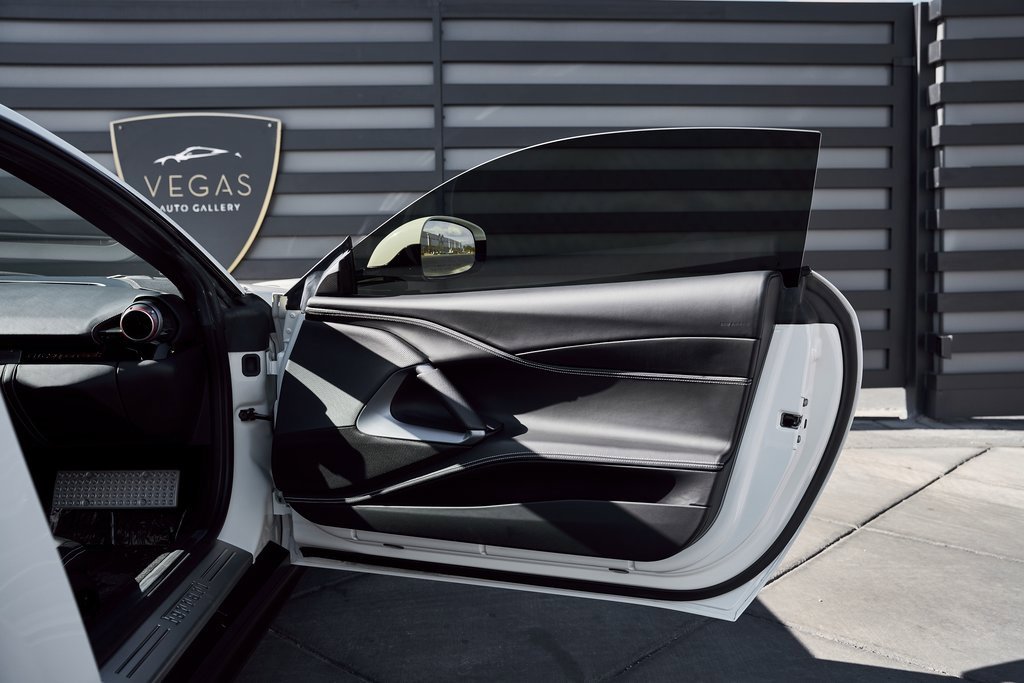 Used 2019 Ferrari 812 Superfast image 24