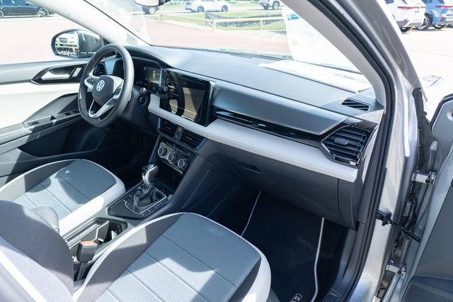 New 2026 Volkswagen Taos S image 40