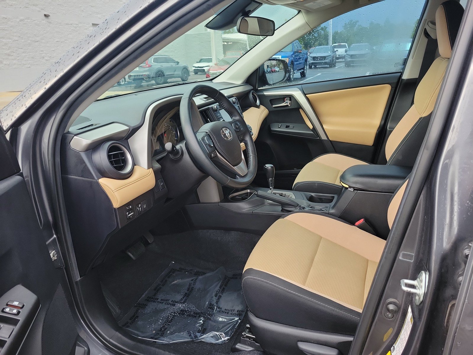 Used 2018 Toyota RAV4 XLE FWD image 15