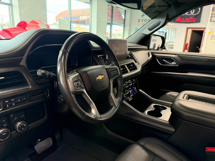 Used 2022 Chevrolet Suburban LT w/ LT Signature Plus Package AWD/4WD image 34
