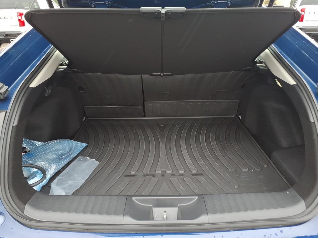Used 2024 Toyota Prius Prime FWD image 10