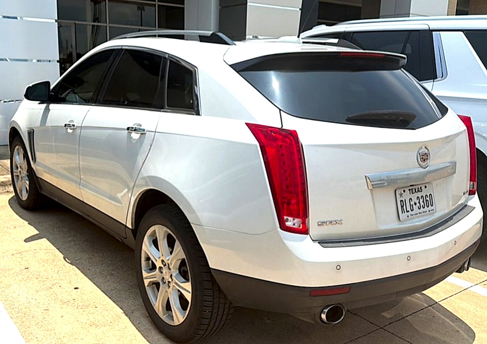 Used 2016 Cadillac SRX Performance w/ Driver Awareness Package FWD image 2