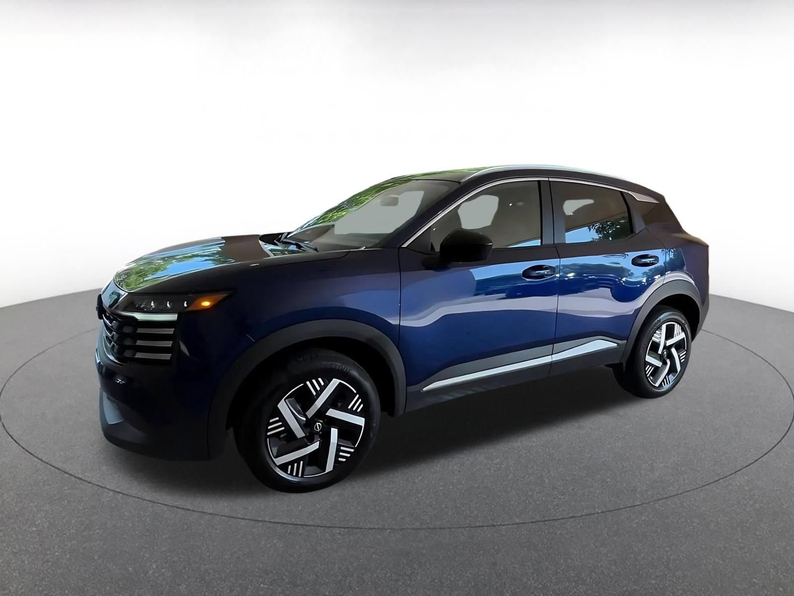 Used 2026 Nissan Kicks SV w/ Cold Weather Package FWD image 8