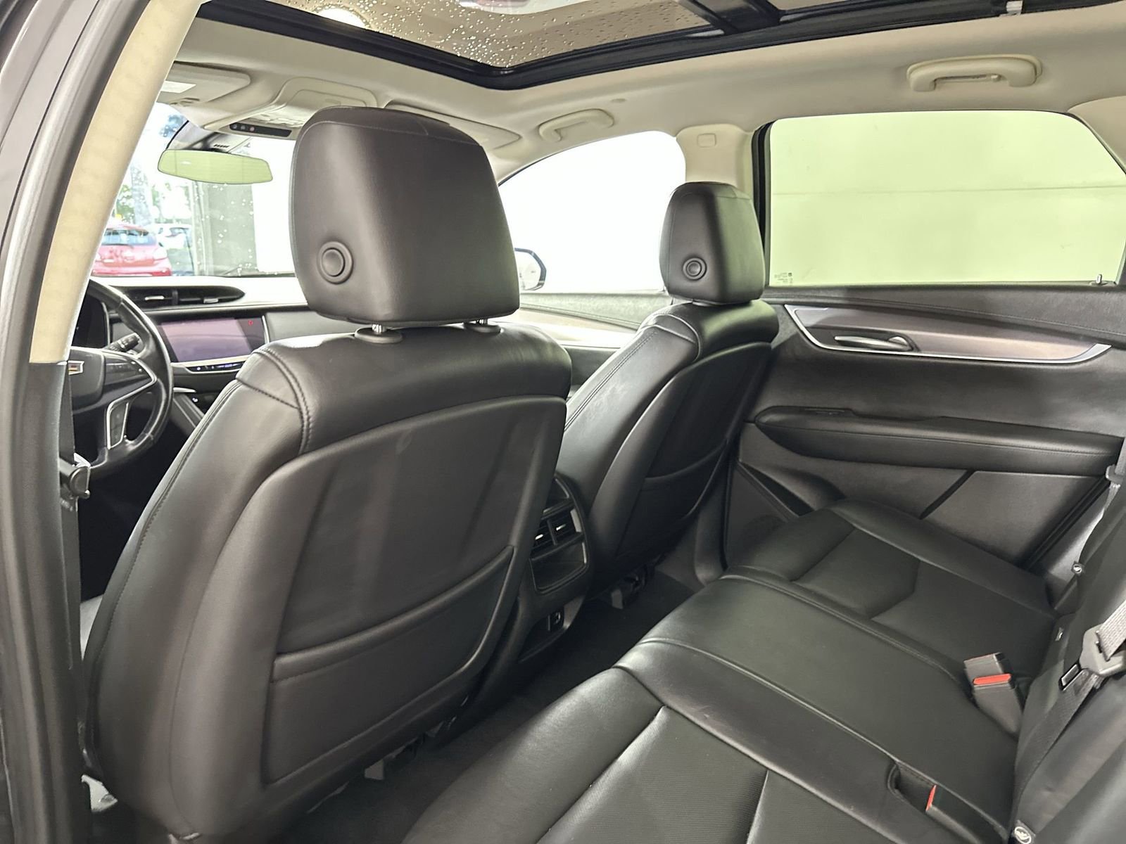 Used 2018 Cadillac XT5 Luxury w/ Driver Awareness Package image 24