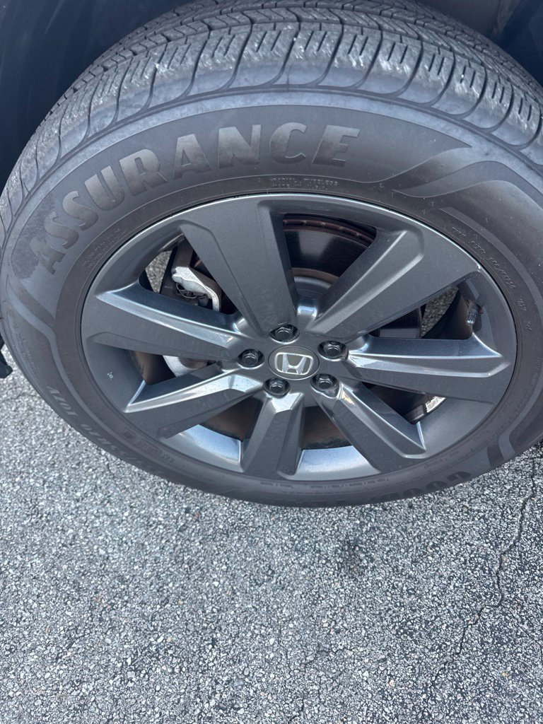 Used 2023 Honda Pilot Sport image 7