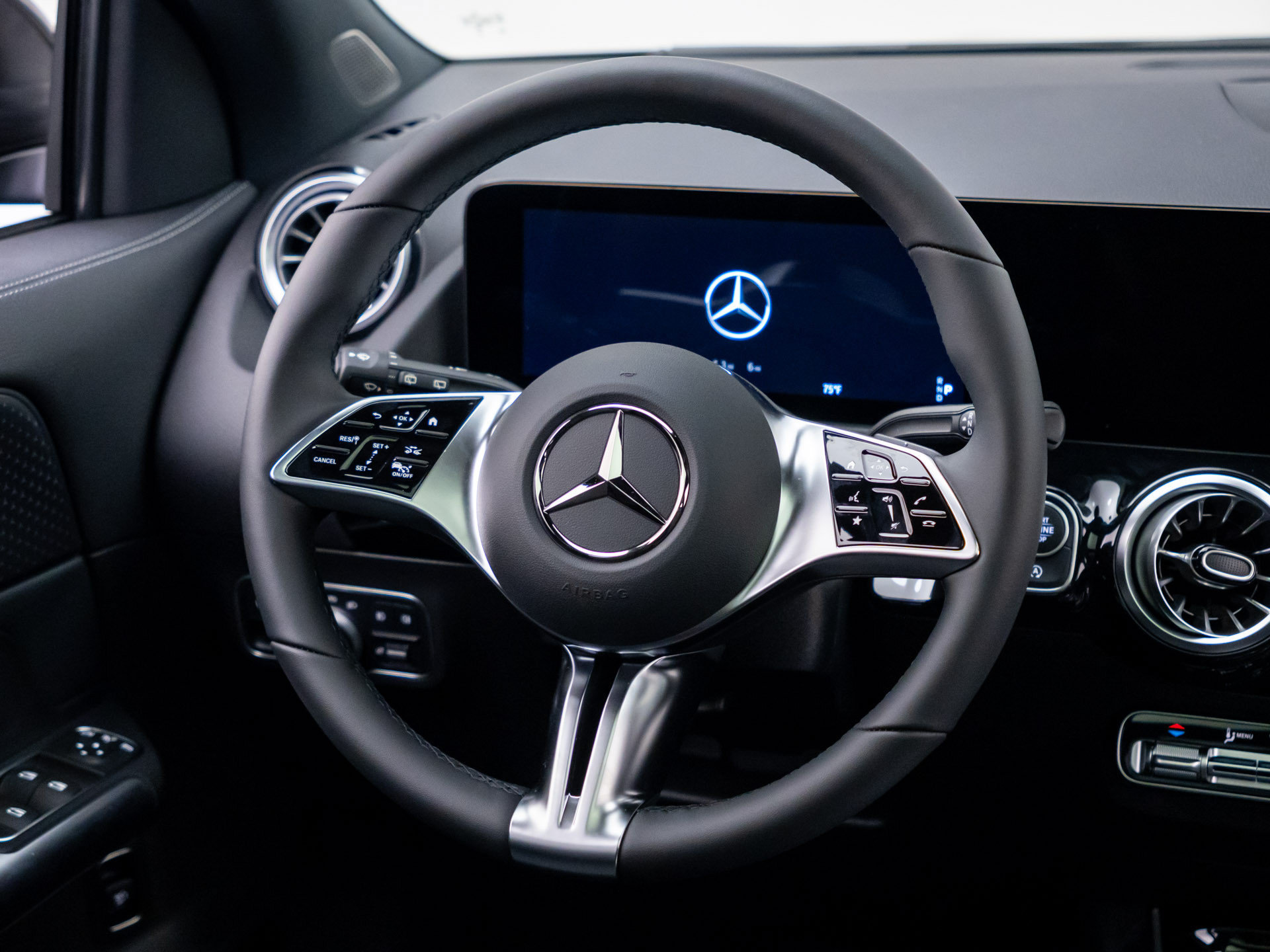 New 2026 Mercedes-Benz GLA 250 4MATIC image 11