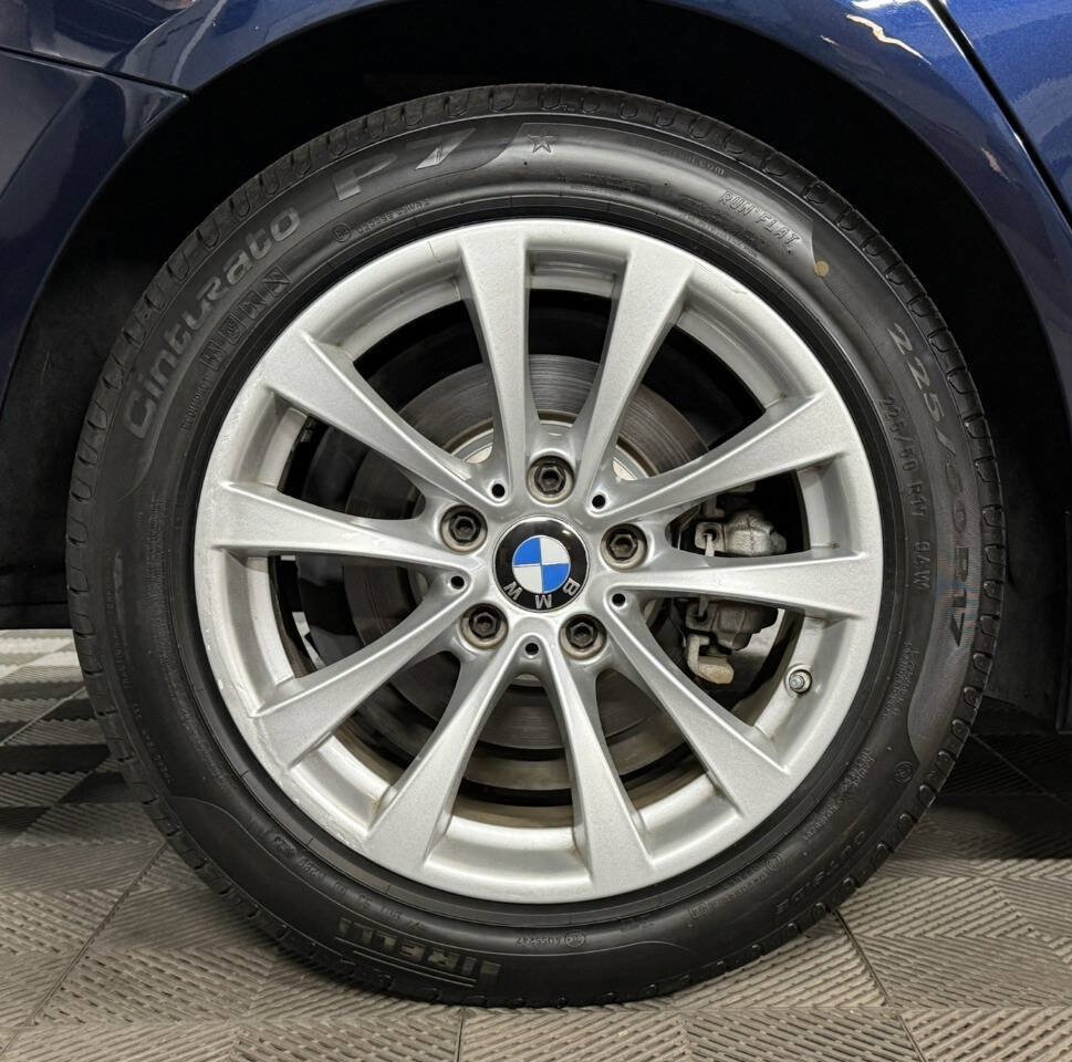 Used 2017 BMW 320i xDrive Sedan AWD/4WD image 20