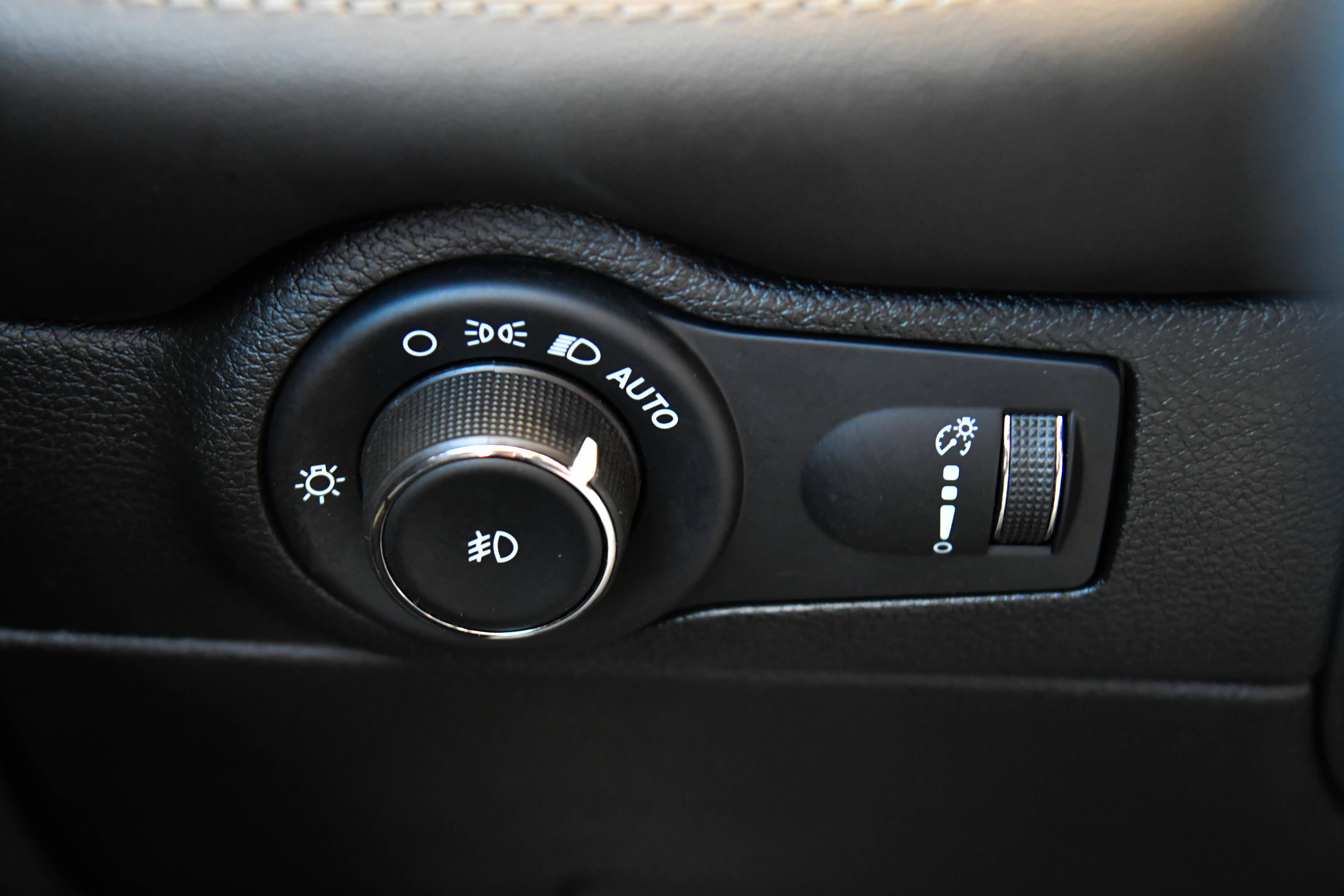Used 2022 Dodge Durango GT AWD/4WD image 35