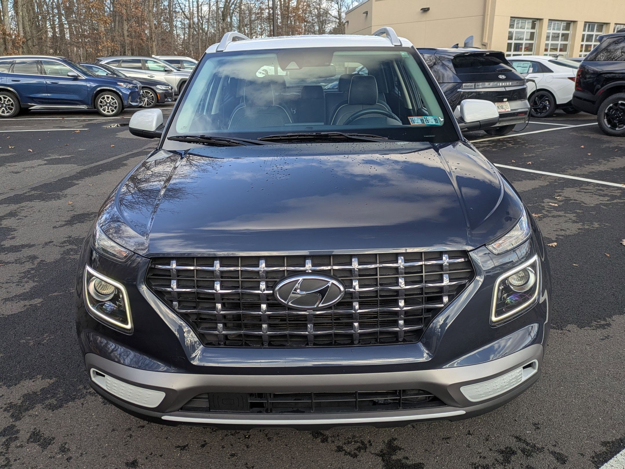 Certified 2021 Hyundai Venue image 2