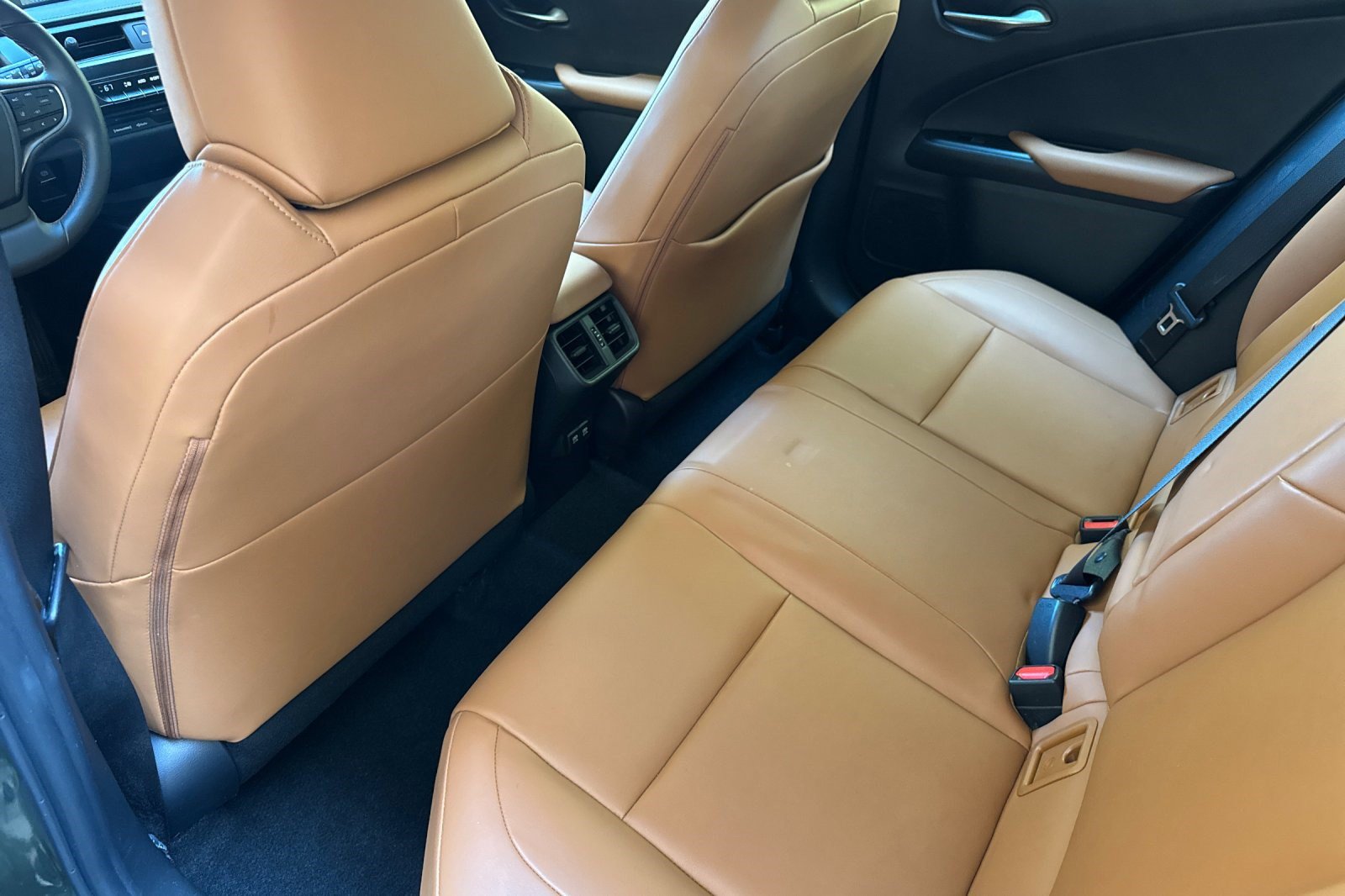Used 2019 Lexus UX 200 w/ Accessory Package FWD image 28