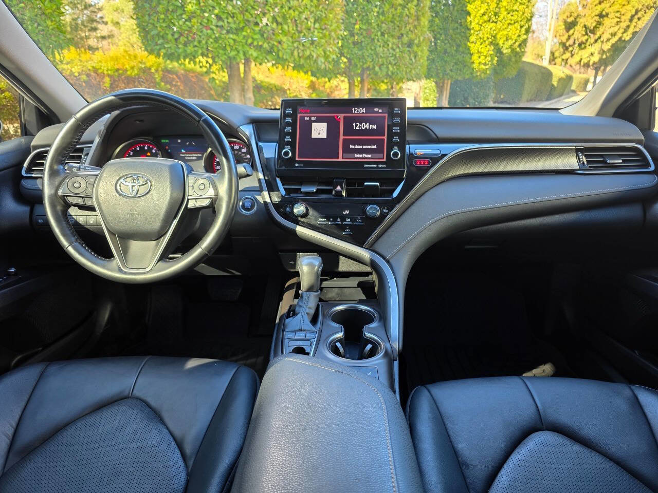 Used 2022 Toyota Camry XSE image 13