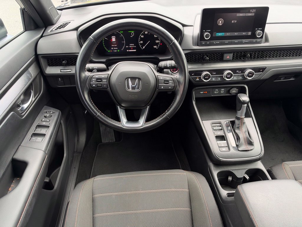 Used 2025 Honda CR-V Sport image 18