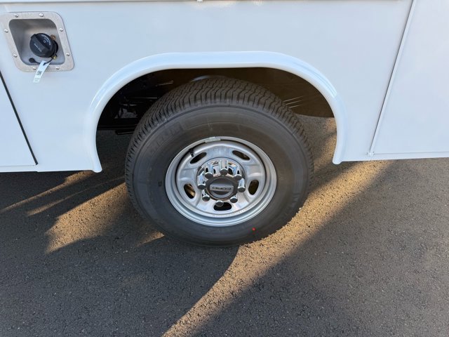 New 2026 Ford F250 XL w/ XL Chrome Package image 26