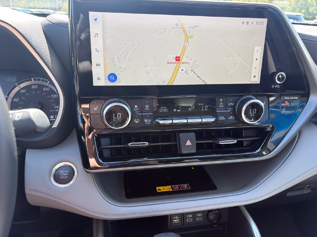 Used 2026 Toyota Highlander XLE AWD/4WD image 10