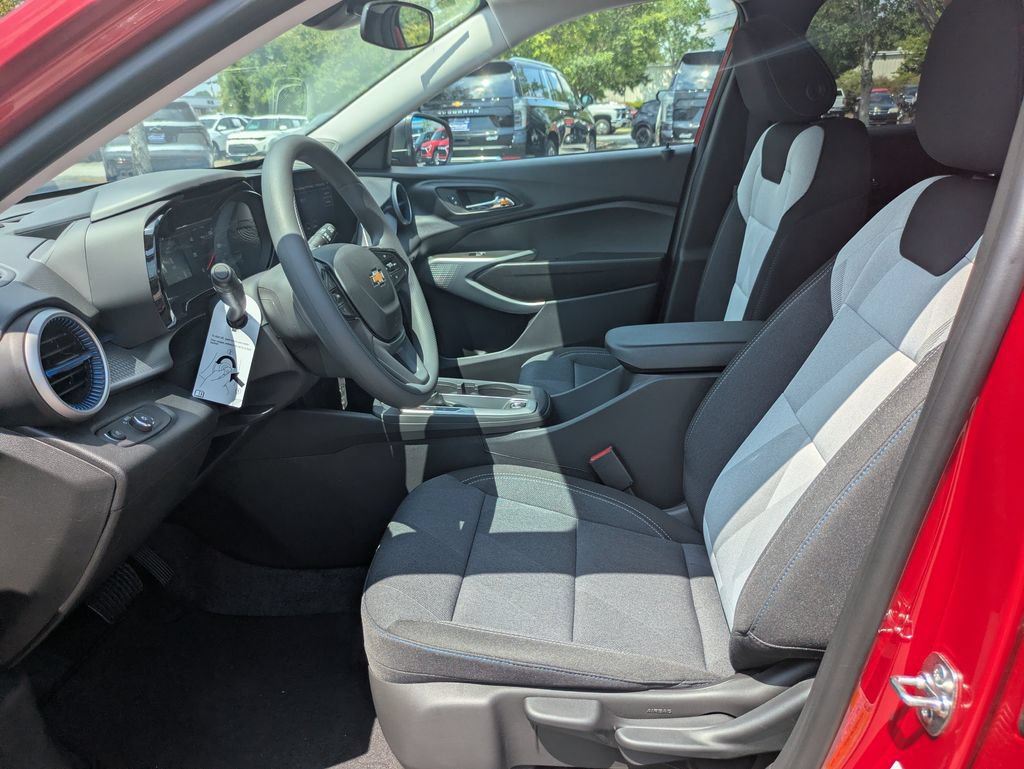 New 2026 Chevrolet Trax LS FWD image 21