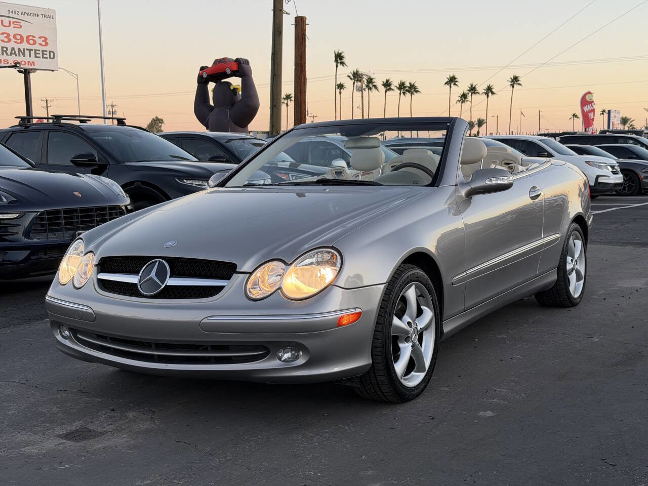 Used 2005 Mercedes-Benz CLK 320 Cabriolet image 2