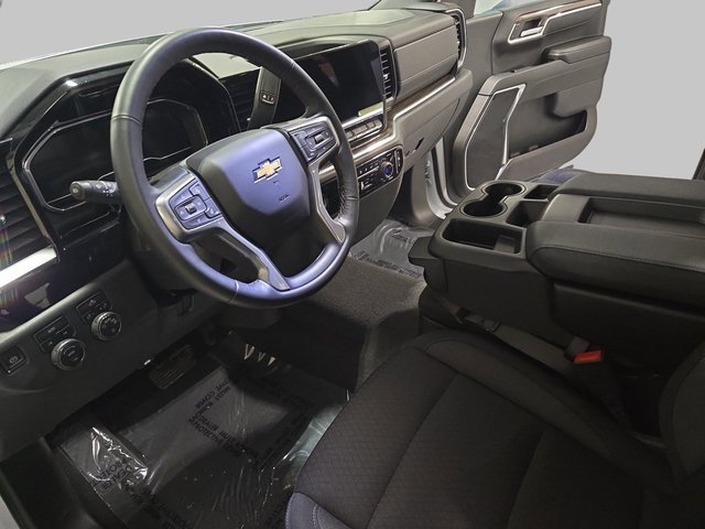 Used 2024 Chevrolet Silverado 1500 LT image 18