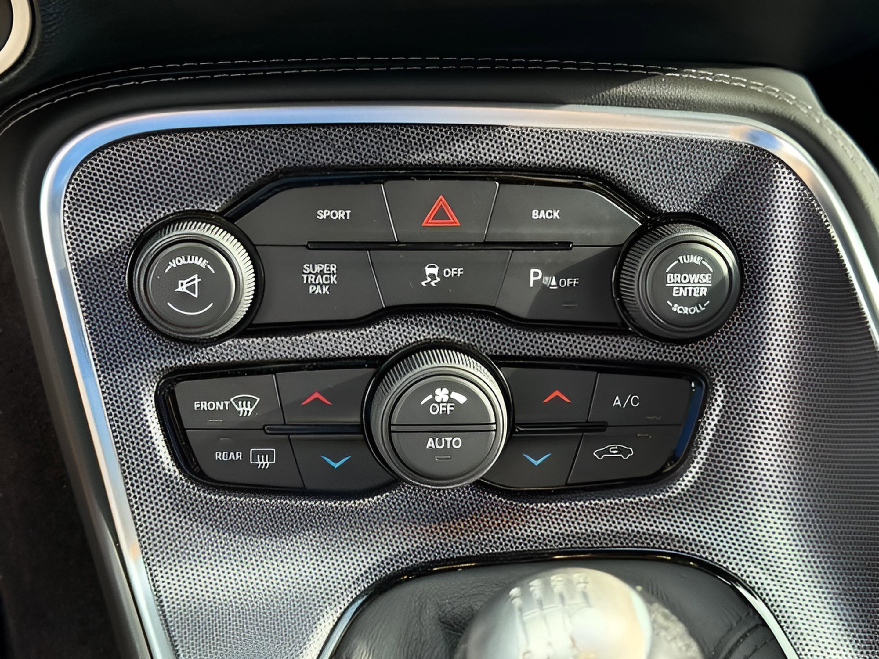 Used 2016 Dodge Challenger R/T Scat Pack w/ Leather Interior Group RWD image 23