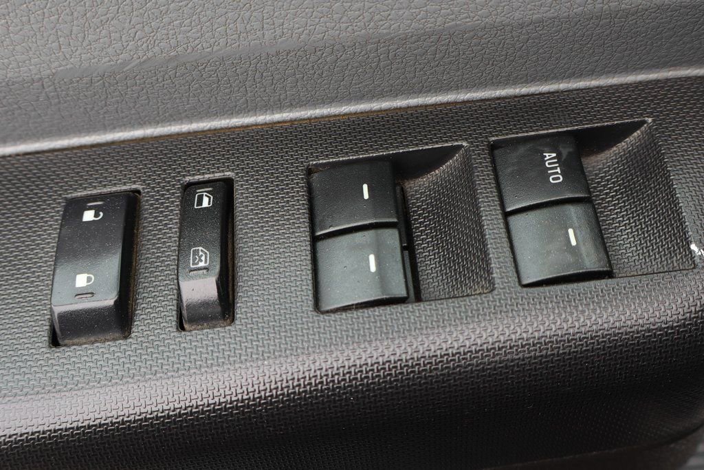 Used 2011 Ford F550 4x4 Crew Cab Super Duty w/ Payload Upgrade Pkg image 13