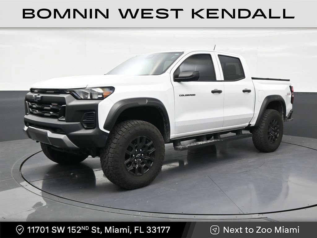 Used 2024 Chevrolet Colorado Trail Boss w/ Advanced Trailering Package AWD/4WD image 1