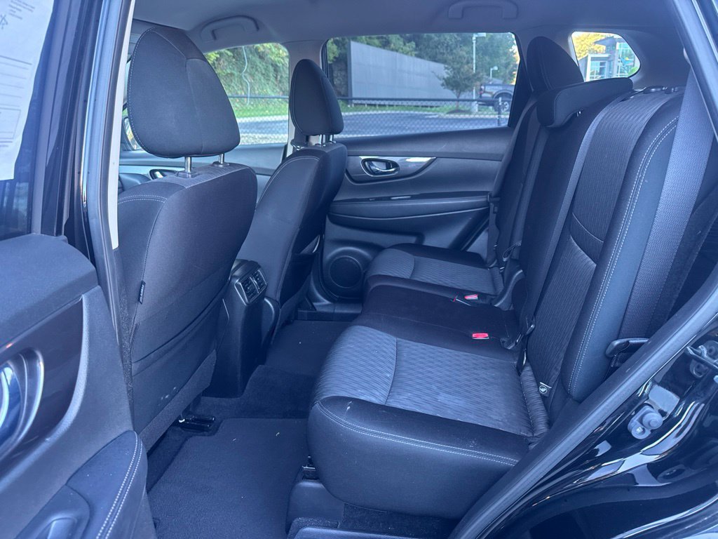 Used 2020 Nissan Rogue SV AWD/4WD image 19