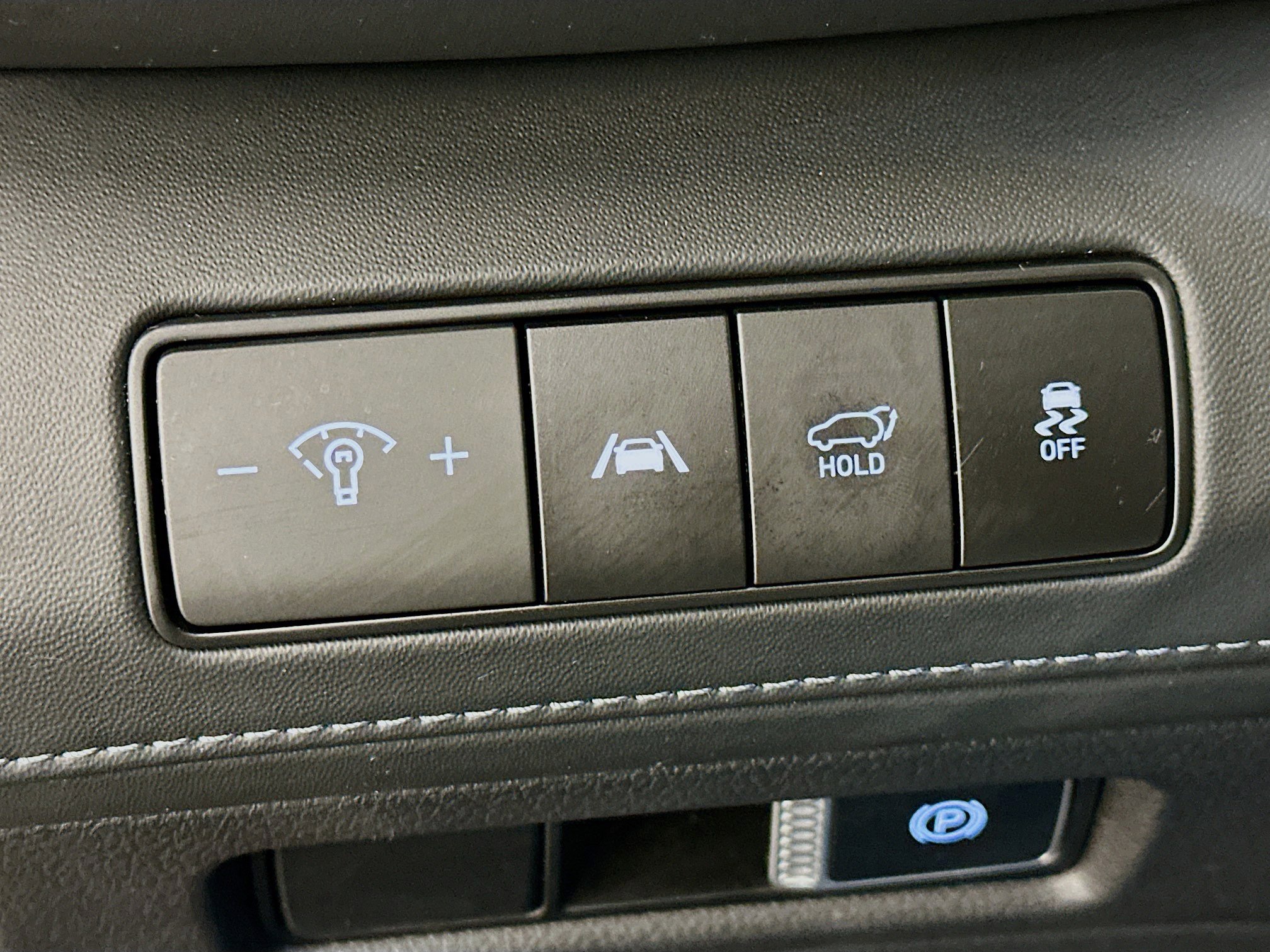 Used 2022 Hyundai Santa Fe SEL w/ Convenience + Premium Package image 17