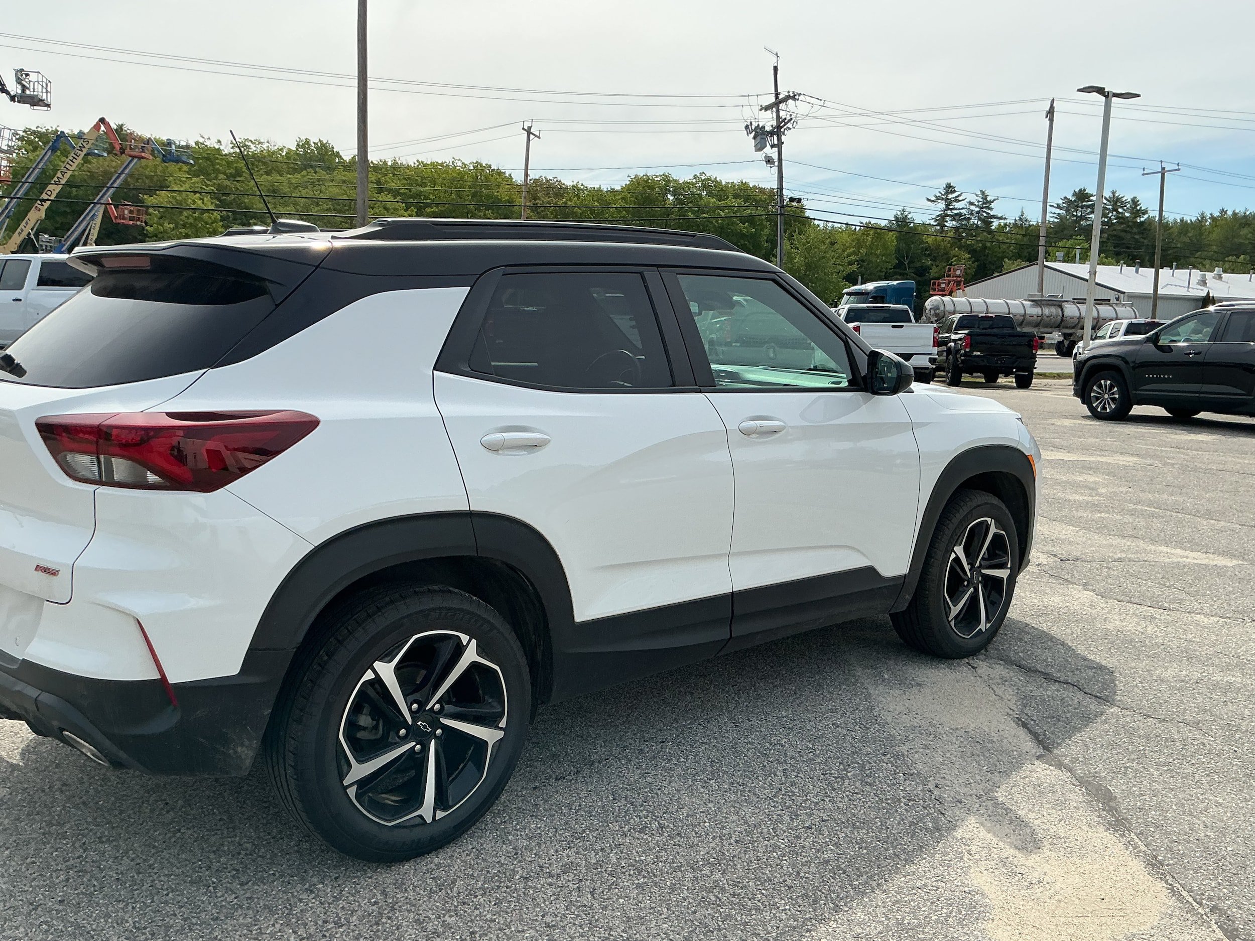 Certified 2023 Chevrolet TrailBlazer RS w/ Convenience Package AWD/4WD image 2