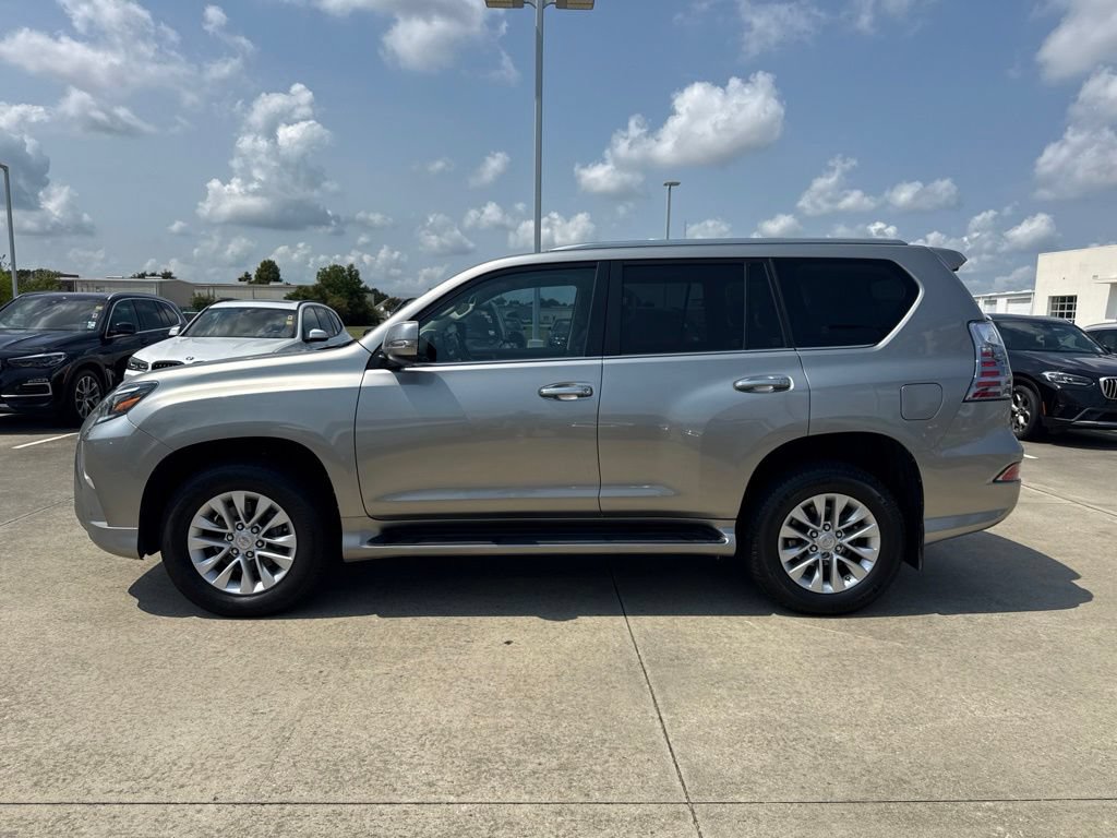 Used 2023 Lexus GX 460 Premium AWD/4WD image 2