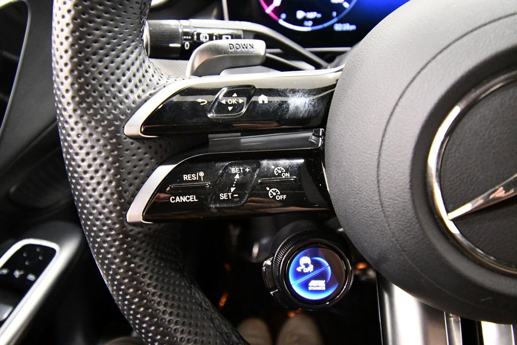 Used 2025 Mercedes-Benz GLC 43 AMG 4MATIC image 21