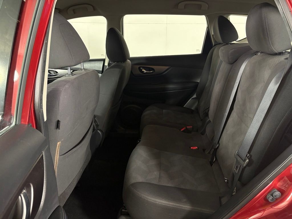 Used 2016 Nissan Rogue S FWD image 33