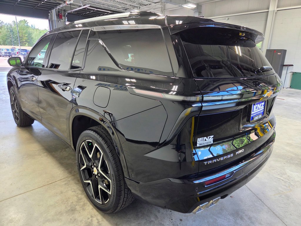 Used 2026 Chevrolet Traverse High Country w/ LPO, Floor Liner Package AWD/4WD image 6