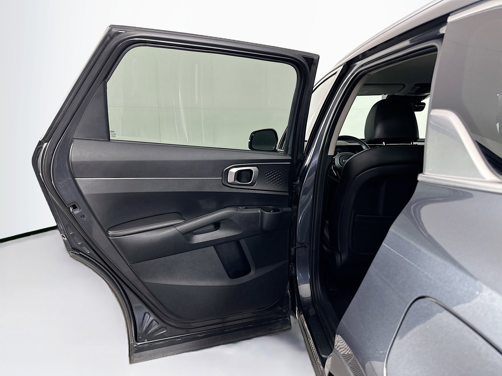 Used 2024 Kia Sorento S image 26