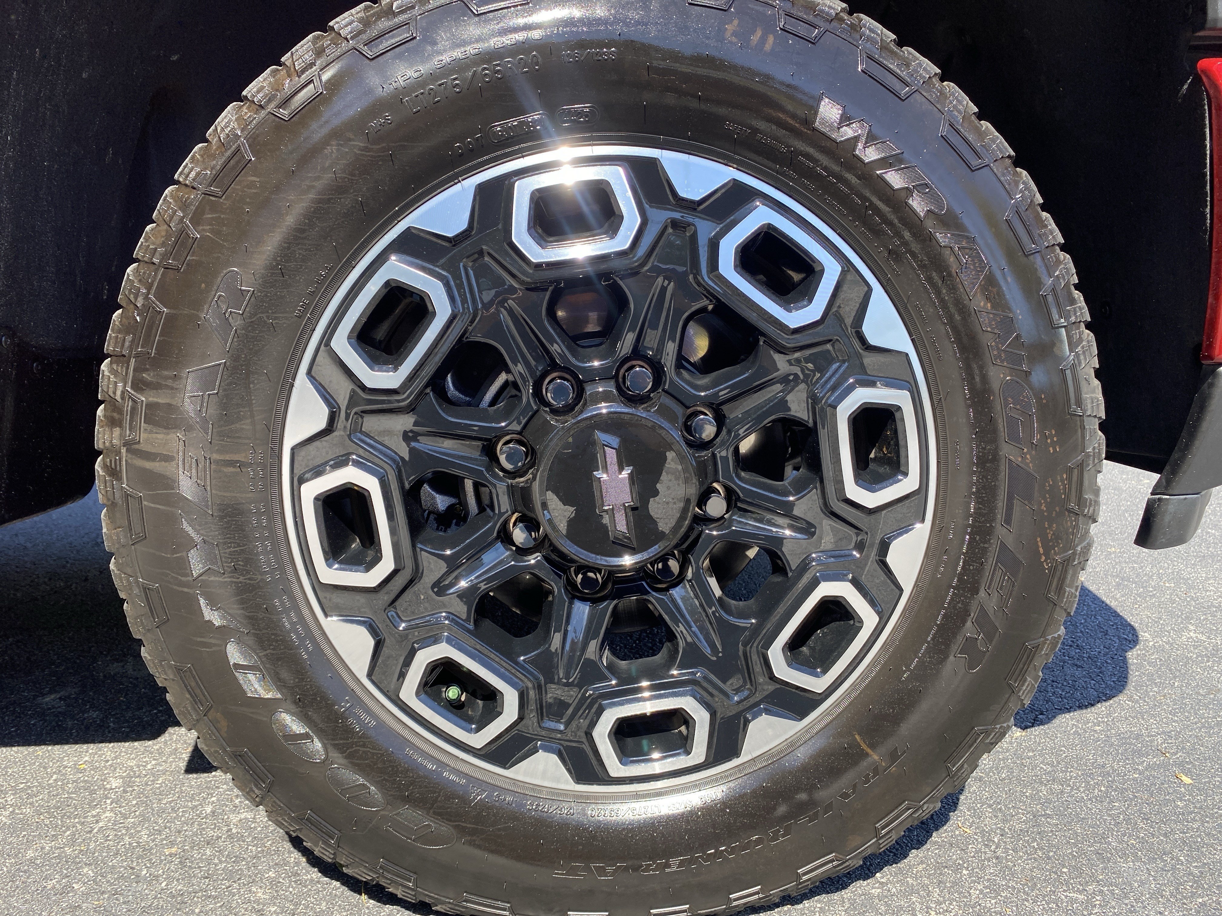 Used 2026 Chevrolet Silverado 2500 High Country w/ High Country Premium Package AWD/4WD image 60
